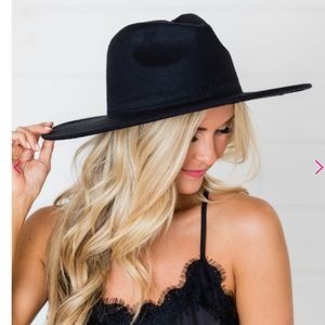 NWT Black Hat